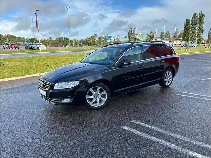 Svart Begagnad 2015 Volvo V70 Momentum Kombi | 92 000 kr (Superpris) - Bild 1/4
