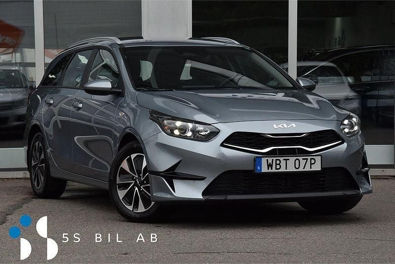 Grå Begagnad 2024 Kia Ceed Sportswagon Kombi | 244 900 kr (Marknadspris) - Bild 1/4