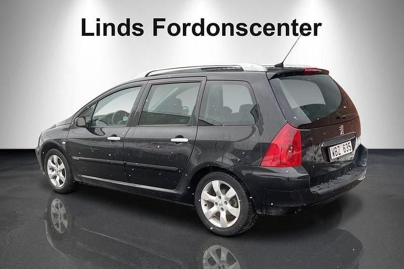 Begagnad Peugeot 307 136 HK (100 kW) 2004 Svart Kombi