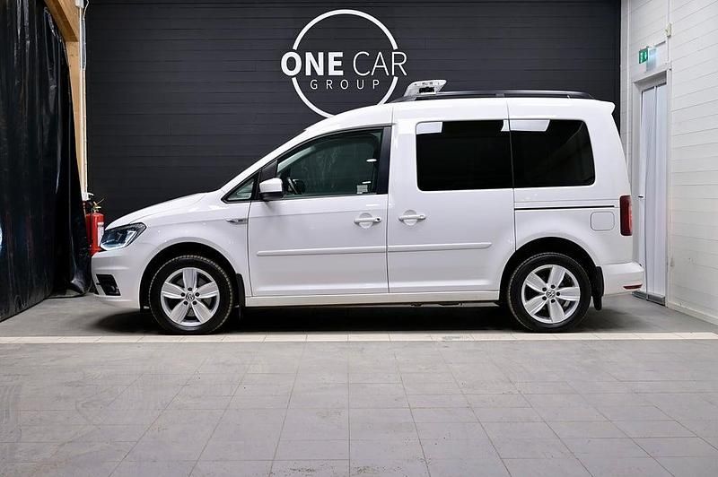 Begagnad VW Caddy Life 150 HK (110 kW) 2017 Vit Minibuss