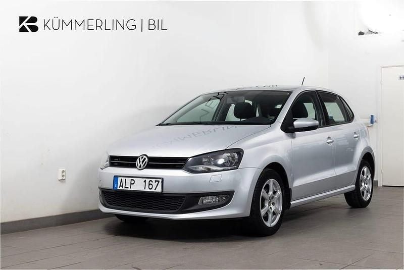 Silver Begagnad 2013 VW Polo Halvkombi | 109 900 kr (Bra pris) - Bild 1/4