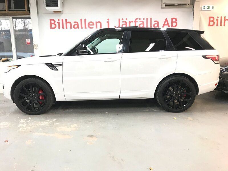 Vit Begagnad 2015 Land Rover Range Rover HSE SUV | 309 900 kr - Bild 1/4
