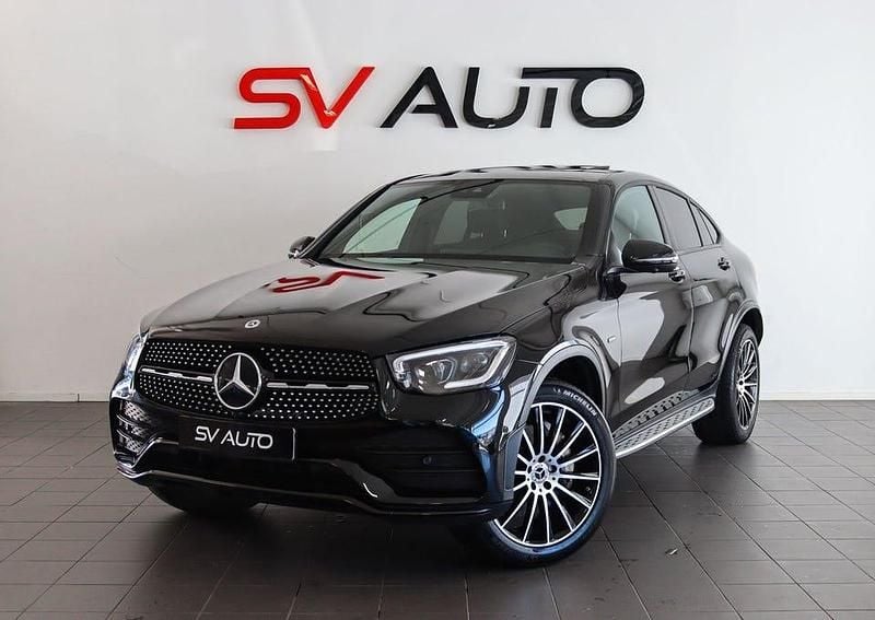 Svart Begagnad 2021 Mercedes GLC300 AMG Sportkupé | 519 900 kr - Bild 1/4