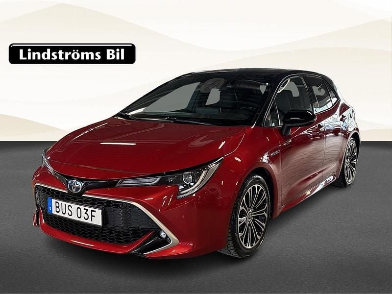 Begagnad Toyota Corolla Hybrid Executive 124 HK (91 kW) 2019 Röd Halvkombi