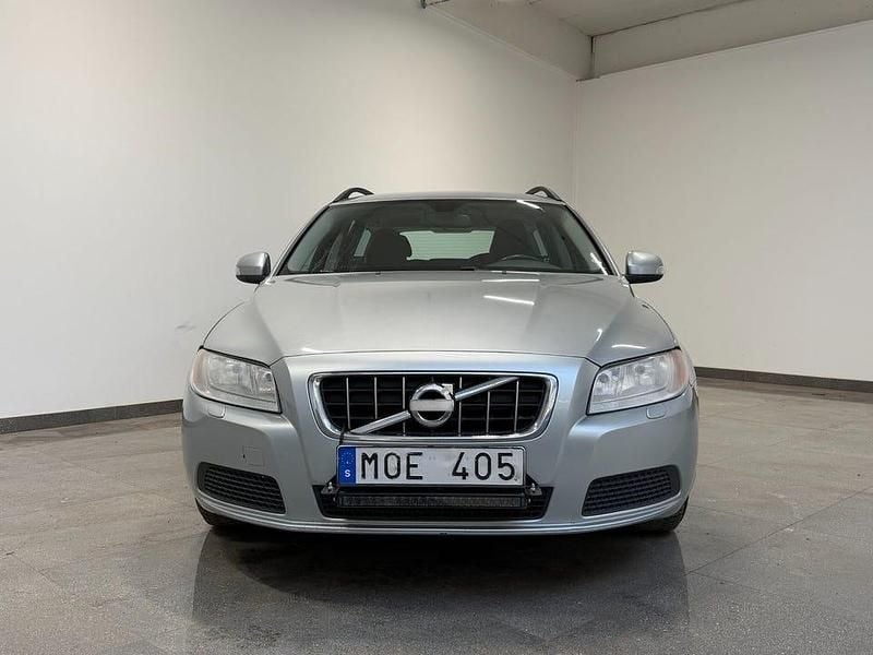 Begagnad Volvo V70 109 HK (80 kW) 2010 Silver Kombi