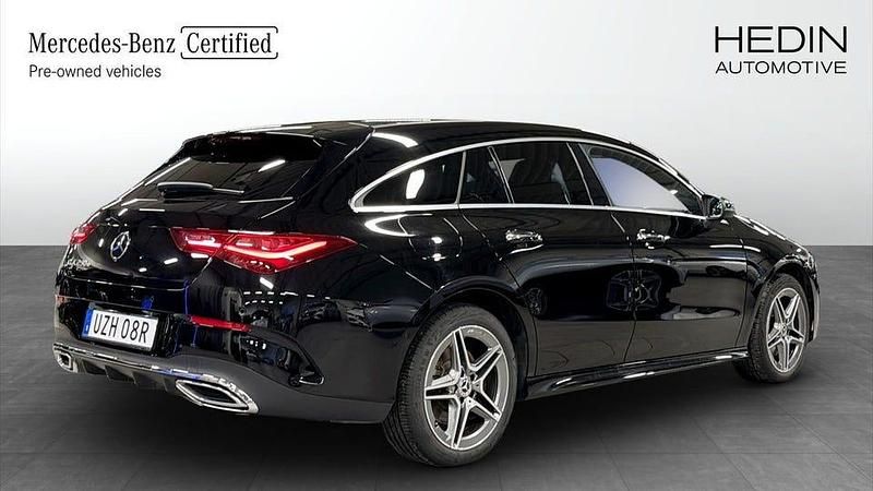 Begagnad Mercedes CLA250 Shooting Brake AMG 218 HK (160 kW) 2024 Svart Kombi