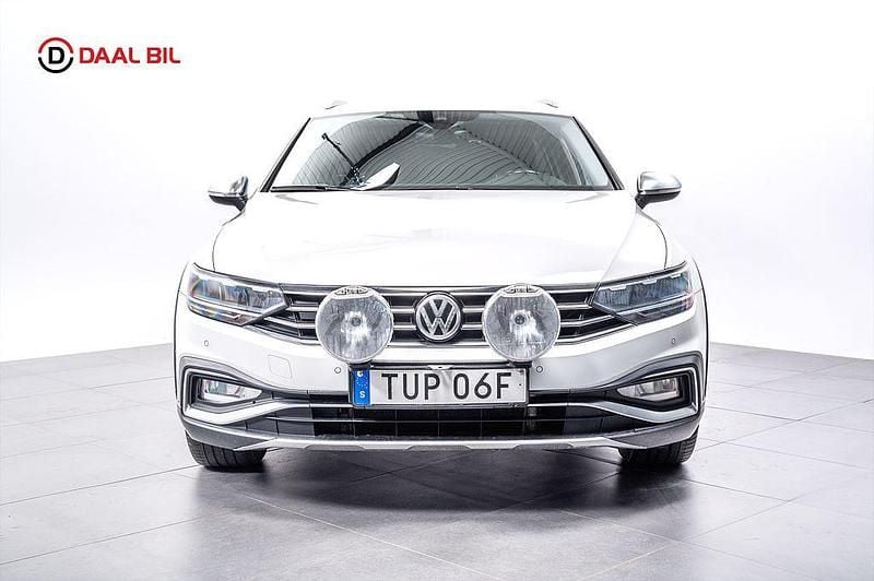 Begagnad VW Passat Alltrack 190 HK (139 kW) 2019 Vit Kombi