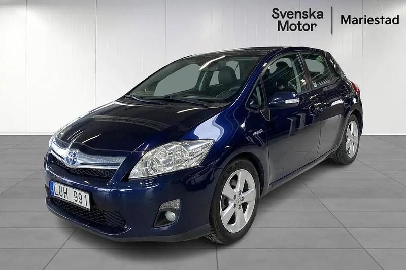 Mörkblå Begagnad 2011 Toyota Auris Hybrid Premium Halvkombi | 109 200 kr (Bra pris) - Bild 1/4