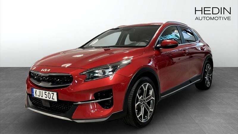 Röd (red) Begagnad 2022 Kia XCeed Advance SUV | 259 900 kr (Marknadspris) - Bild 1/4