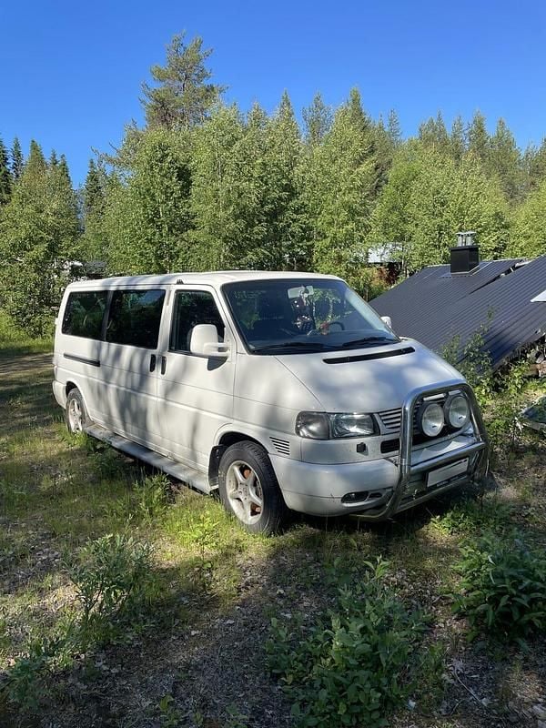 Begagnad VW Caravelle 151 HK (111 kW) 2001 Minibuss