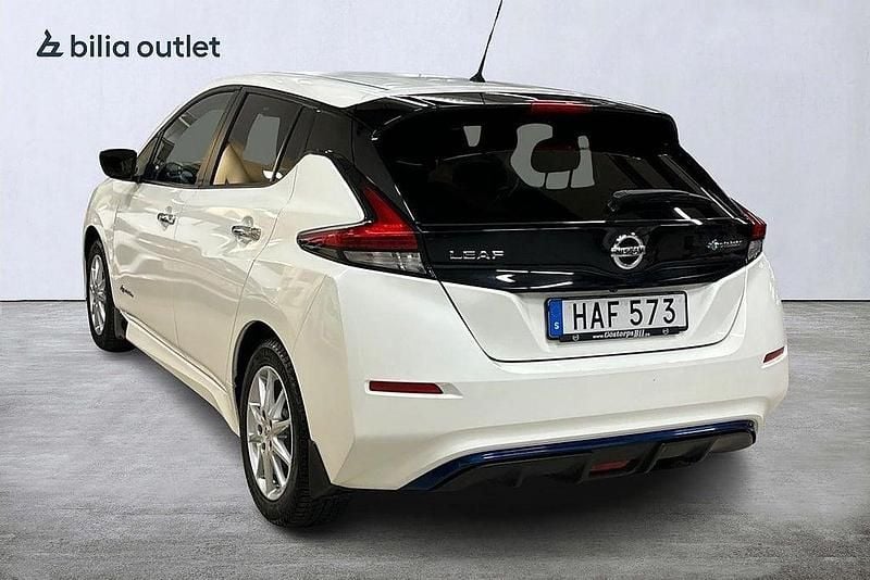 Begagnad Nissan Leaf 2018 Vit Halvkombi