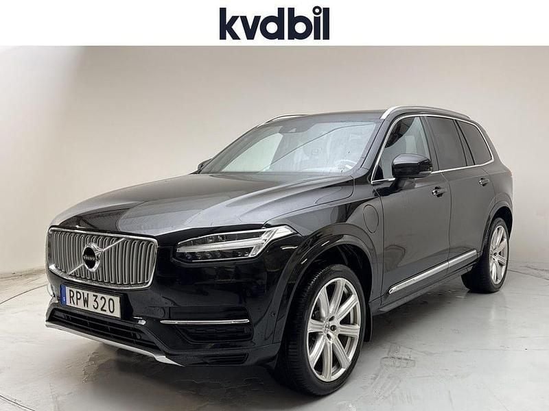 Svart metallic Begagnad 2017 Volvo XC90 SUV | 394 800 kr (Marknadspris) - Bild 1/3