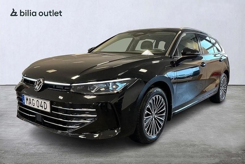 Begagnad VW Passat Elegance 272 HK (200 kW) 2024 Svart Kombi