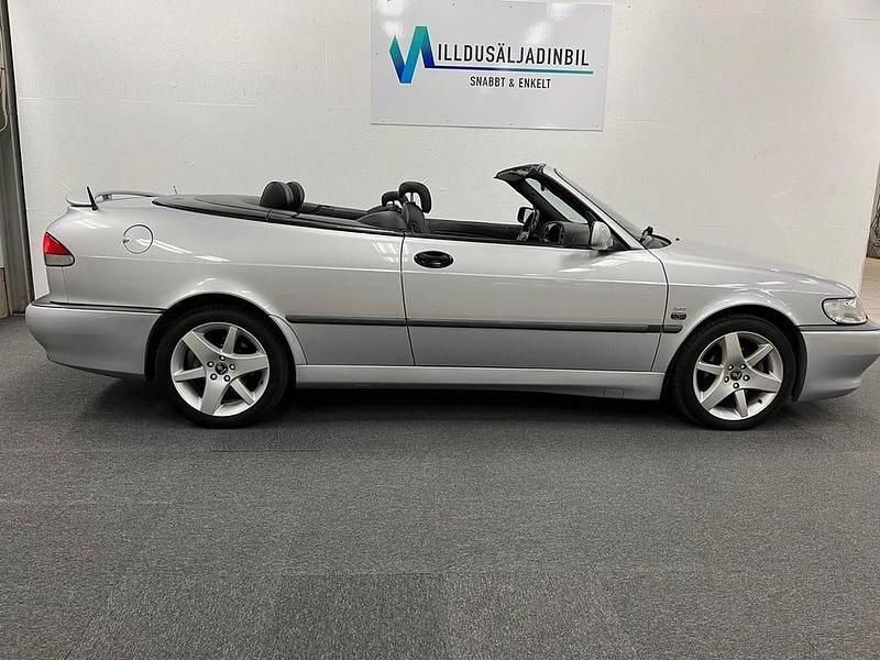Grå Begagnad 2002 Saab 9-3 Cabriolet Aero Cab | 179 000 kr - Bild 1/4