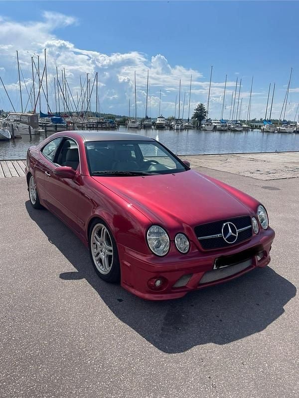 Begagnad Mercedes CLK230 197 HK (144 kW) 2001 Metallic röd Sportkupé