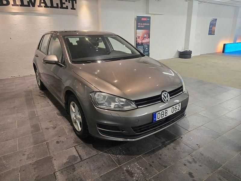 Begagnad VW Golf VII 105 HK (77 kW) 2014 Grå