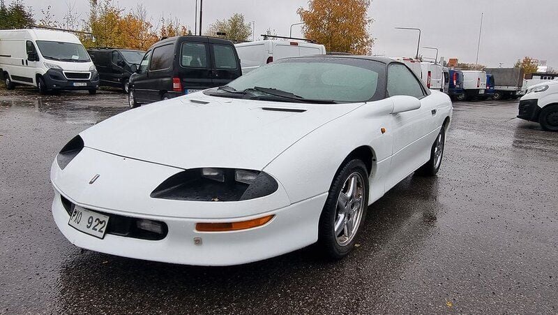 Vit Begagnad 1995 Chevrolet Camaro Sportkupé | 48 500 kr - Bild 1/4