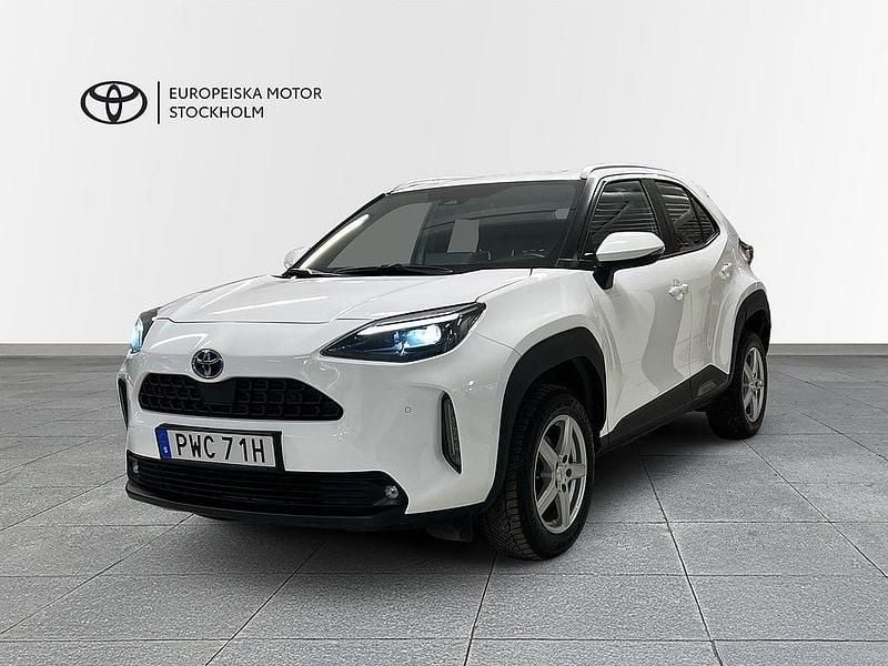 Begagnad Toyota Yaris 2022 Vit Halvkombi