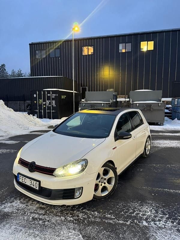 Begagnad VW Golf VI GTI 211 HK (155 kW) 2010 Halvkombi