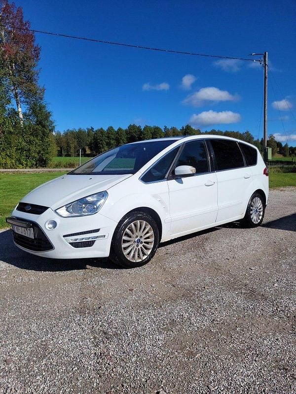 Vit Begagnad 2014 Ford S-MAX S Minibuss | 79 000 kr (Marknadspris) - Bild 1/4