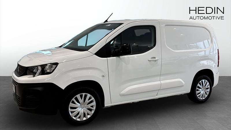 Vit (white) Begagnad 2022 Peugeot Partner Minibuss | 187 375 kr (Marknadspris) - Bild 1/4