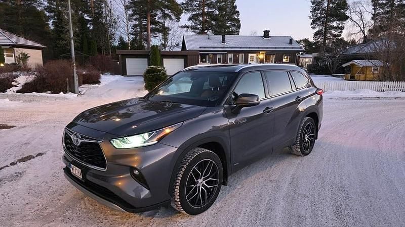 Begagnad 2021 Toyota Highlander SUV | 589 000 kr - Bild 1/4