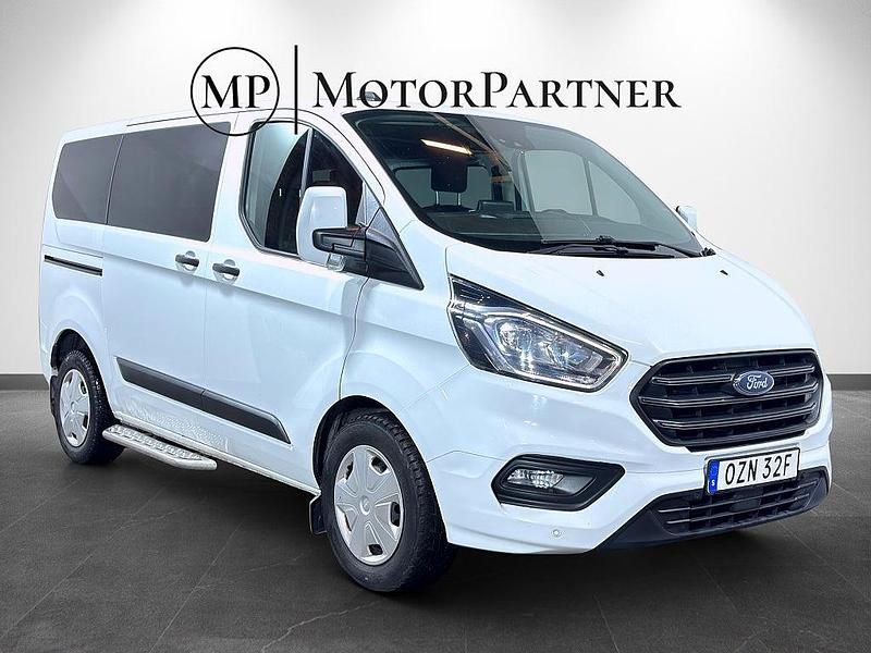 Begagnad Ford Transit Custom 131 HK (96 kW) 2021 Vit Kombi