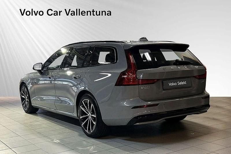 Begagnad Volvo V60 Plus 355 HK (261 kW) 2024 Grå Kombi