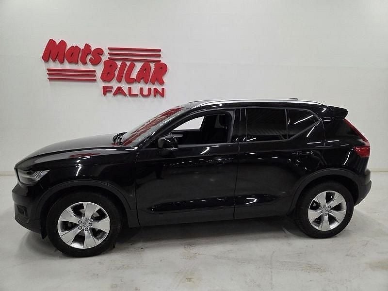 Svart Begagnad 2019 Volvo XC40 Momentum SUV | 249 900 kr (Lite dyr) - Bild 1/4
