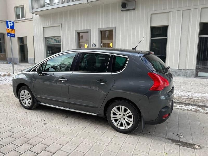 Begagnad Peugeot 3008 2010 Kombi