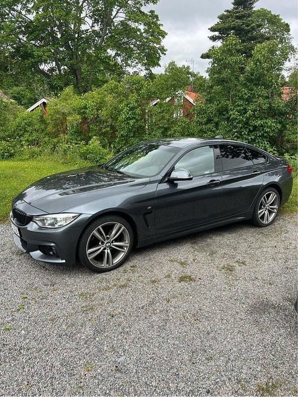 Grå Begagnad 2017 BMW 420 Gran Coupé M Sport Sportkupé | 240 000 kr (Bra pris) - Bild 1/4
