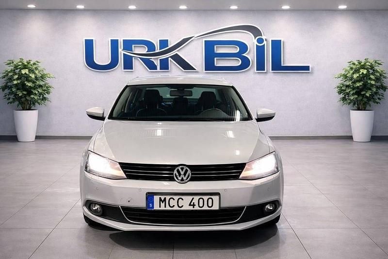 Begagnad VW Jetta GT 160 HK (117 kW) 2011 Silver Sedan