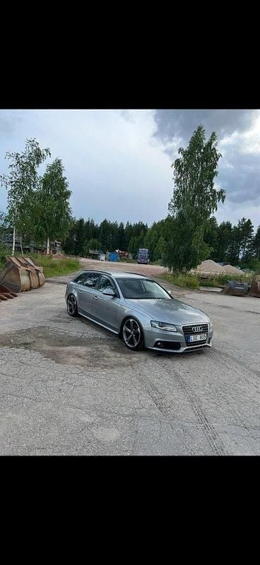 Grå Begagnad 2012 Audi A4 Kombi | 50 000 kr (Bra pris) - Bild 1/2