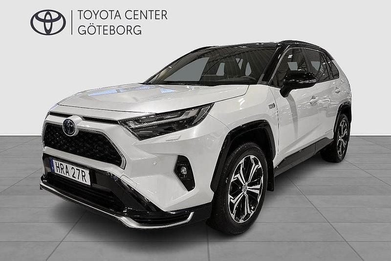Vit Begagnad 2023 Toyota RAV4 Hybrid Style SUV | 489 900 kr (Lite dyr) - Bild 1/4
