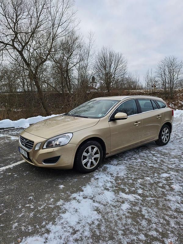Begagnad Volvo V60 205 HK (150 kW) 2011 Kombi