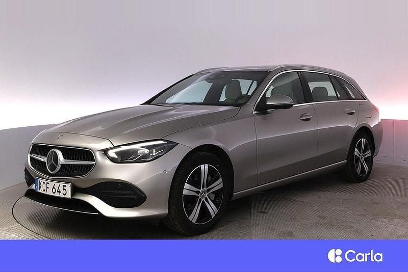 Silver Begagnad 2023 Mercedes C300e Avantgarde Kombi | 429 900 kr (Superpris) - Bild 1/4