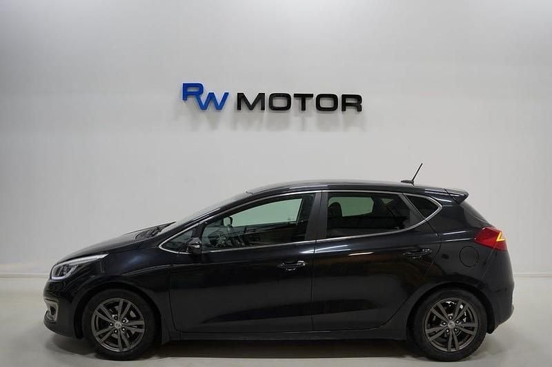 Begagnad Kia Ceed 136 HK (100 kW) 2016 Svart Halvkombi