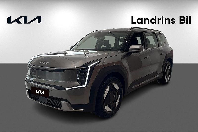 Grå Ny 2025 Kia EV9 2 SUV | 701 000 kr (Marknadspris) - Bild 1/4