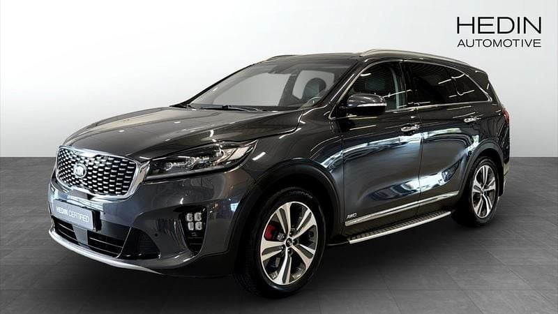 Grå (black) Begagnad 2019 Kia Sorento GT-Line SUV | 344 900 kr (Marknadspris) - Bild 1/4
