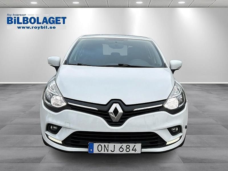 Begagnad Renault Clio IV 90 HK (66 kW) 2016 Vit Halvkombi