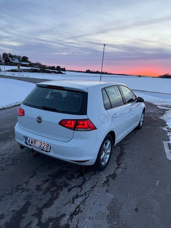 Begagnad VW Golf VII 105 HK (77 kW) 2014