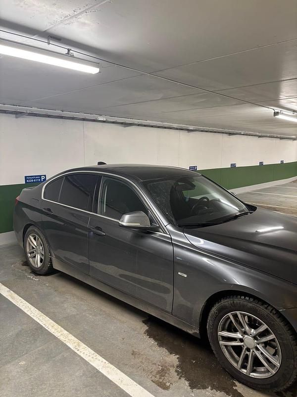 Begagnad BMW 320 Efficient Dynamics 163 HK (119 kW) 2012 Sedan