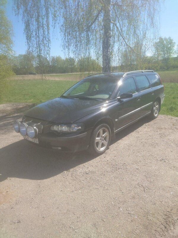 Svart Begagnad 2004 Volvo V70 Business Edition Kombi | 9 999 kr (Superpris) - Bild 1/1