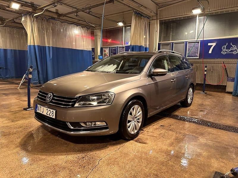 Begagnad 2011 VW Passat Kombi | 45 000 kr (Marknadspris) - Bild 1/4