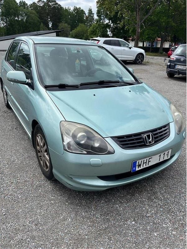 Grön Begagnad 2005 Honda Civic Halvkombi | 12 000 kr - Bild 1/4