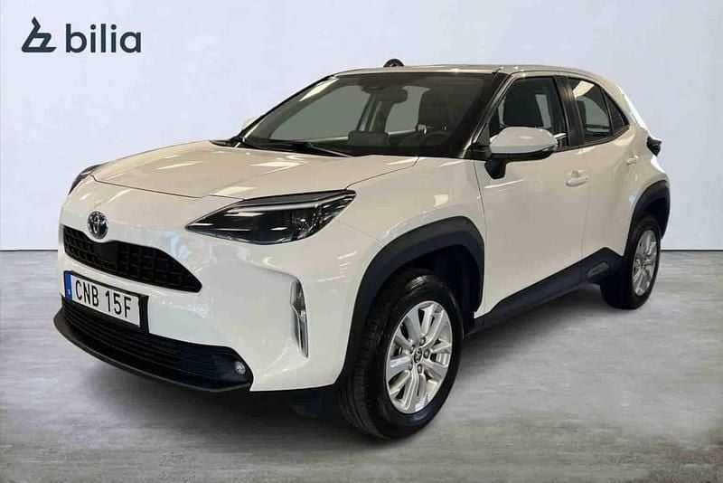 Vit Begagnad 2022 Toyota Yaris Cross SUV | 269 900 kr - Bild 1/1