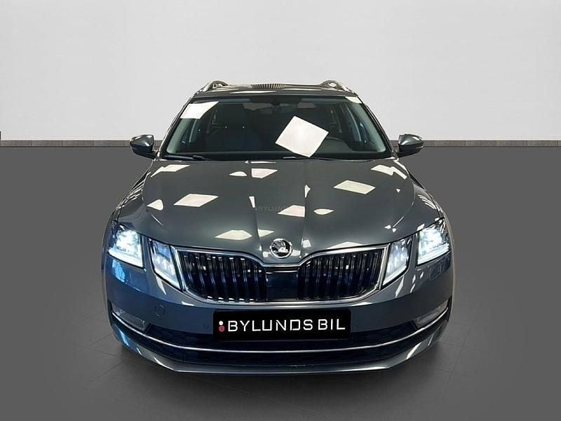 Begagnad Skoda Octavia 150 HK (110 kW) 2020 Grå Kombi