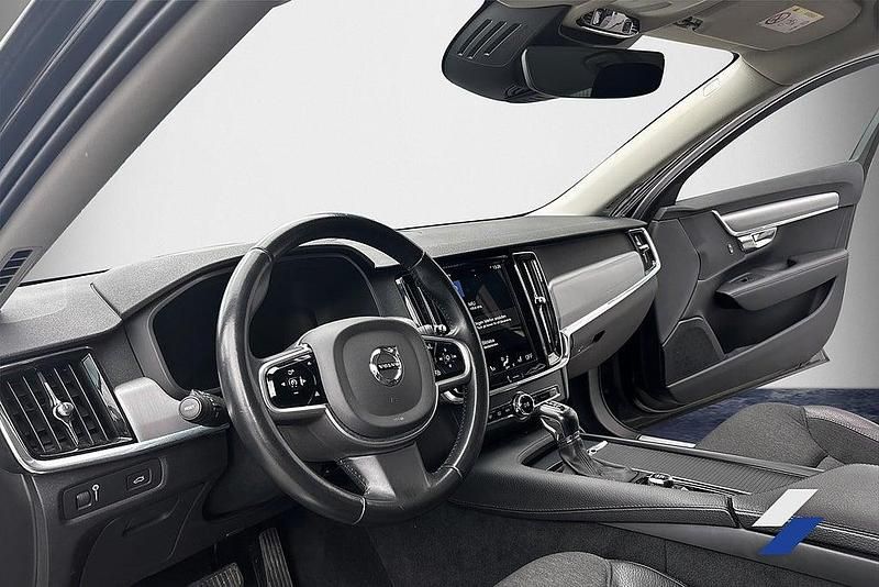 Begagnad Volvo V90 150 HK (110 kW) 2019 Svart Kombi