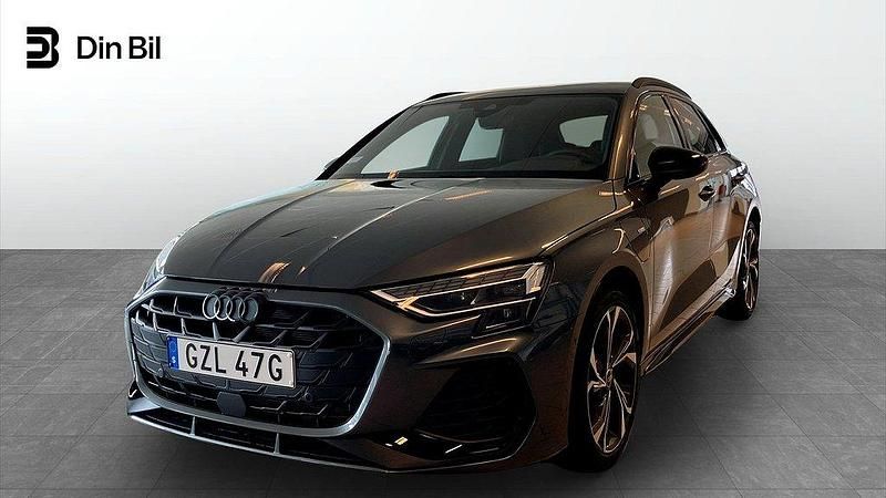 Grå Begagnad 2024 Audi A3 Sportback e-tron S-Line Sedan | 529 000 kr - Bild 1/4