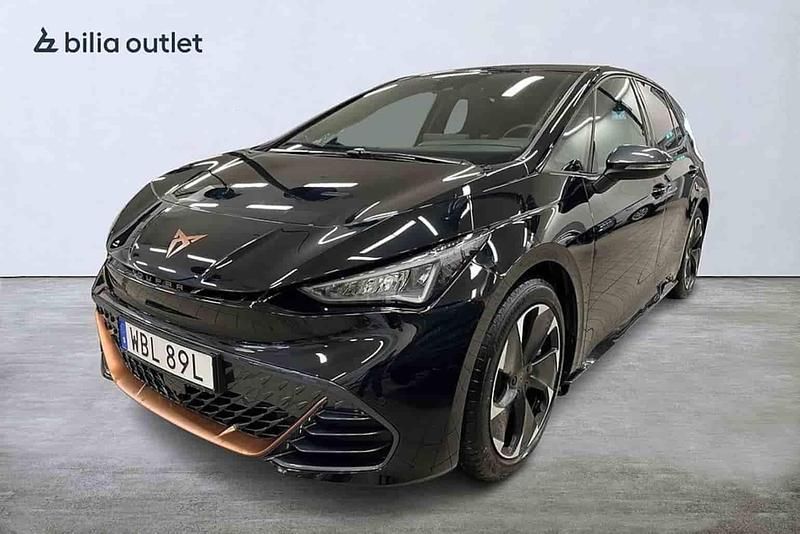 Begagnad Cupra Born e-Boost 169 kW (231 HK) 2025 Svart Halvkombi